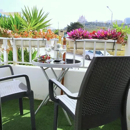 Close To Unique & Cozy 3 Balconies Country Views