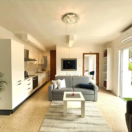 Daire Close To Unique & Cozy 3 Balconies Country Views *