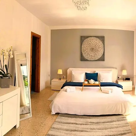 Close To Unique & Cozy 3 Balconies Country Views